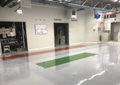 Worldfloor luxembourg marquage uv sol resine epoxy chape industrielle revetement